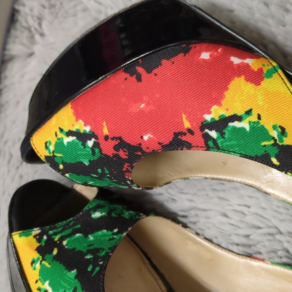Marc Fisher Open Toe Platform Heels, Red Black Green Yellow White, Size 9.5 M - Picture 15 of 15